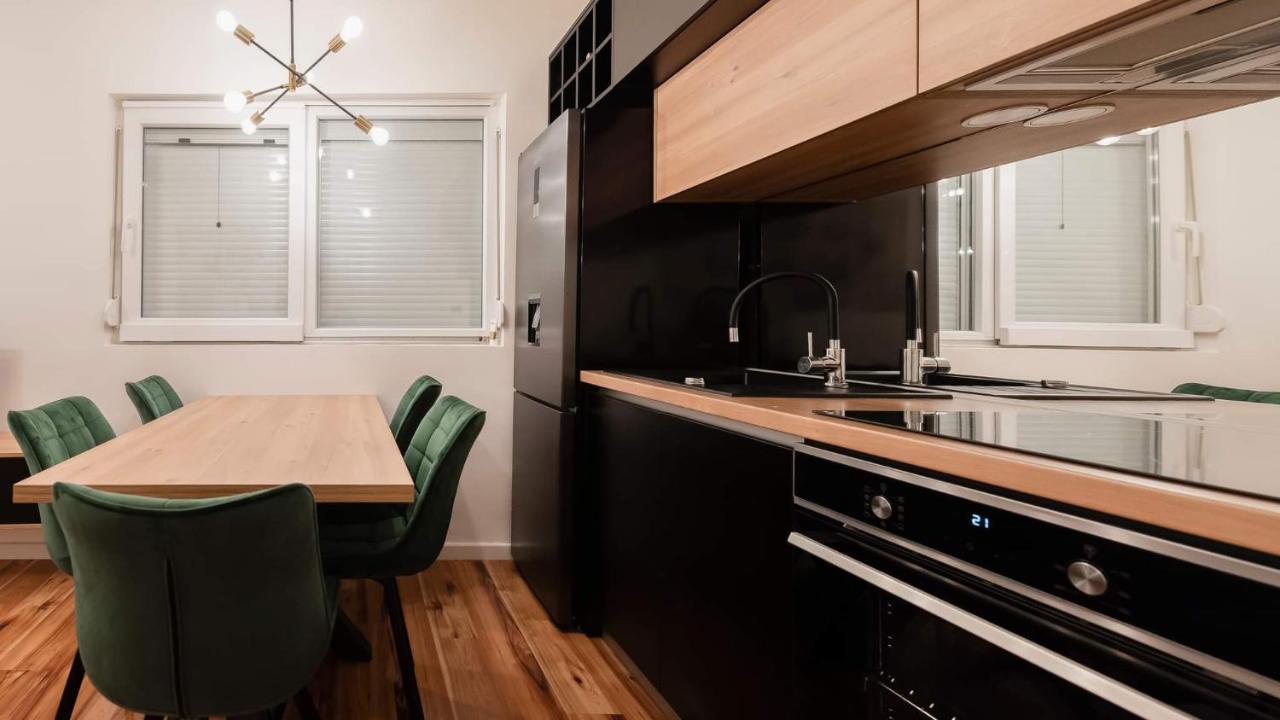 Apartment Black Diamond Ražanac エクステリア 写真
