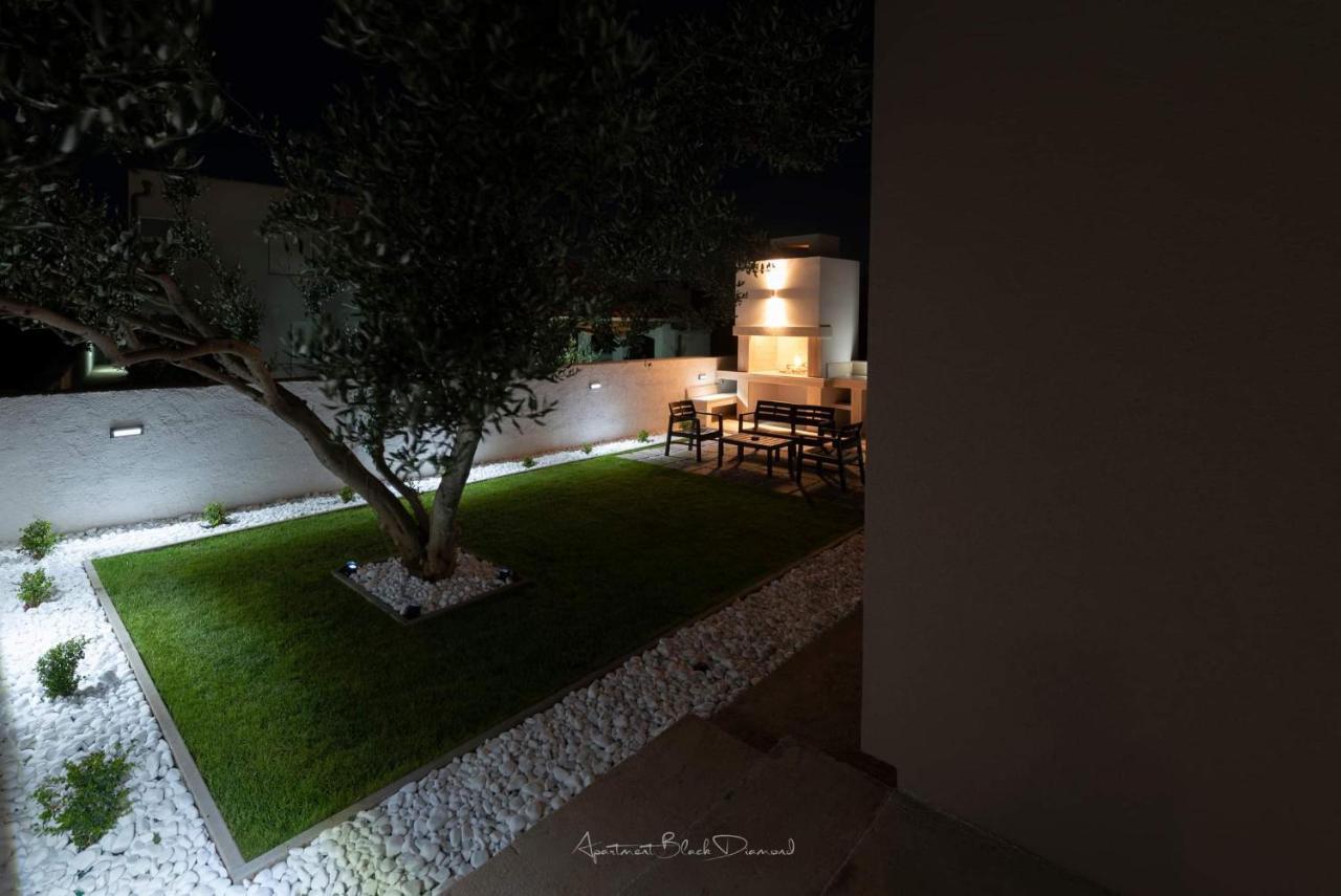 Apartment Black Diamond Ražanac エクステリア 写真