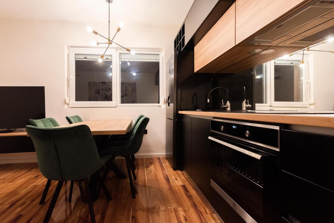 Apartment Black Diamond Ražanac エクステリア 写真